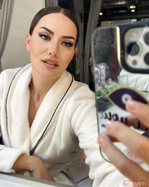 Burak Özçivit’in biricik eşi Fahriye Evcen’den anne-oğul pozu! Paylaşımlara hız verdi: Bornozlu pozlarıyla ortalığı kasıp kavurmuştu - 9