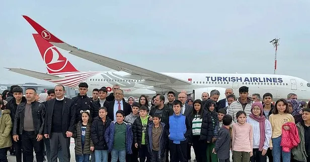 Depremzede çocuklar Türk Hava Yolları’nın 400’üncü uçağı ‘Tek Yürek’te buluştu