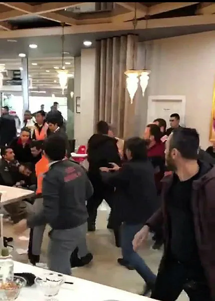 Hatay'da AVM'de iki grup arasında kavga çıktı! O anlar kamerada-1
