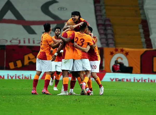 super-lig-sampiyonunun-kasasi-para-dolacak-1620983206391.jpg Süper Lig şampiyonunun kasası para dolacak-6