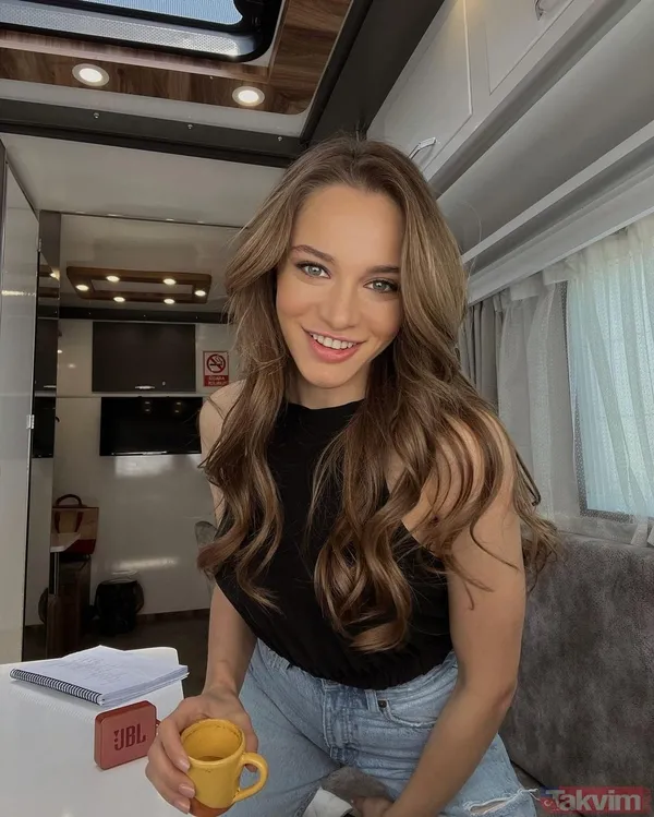 Seda Sayan’ın 23’lük müstakbel gelinine bakın! Miray Daner saten sütyeniyle boy boy paylaştı! Oğulcan Engin’in biricik aşkına yorum yağdı - 4