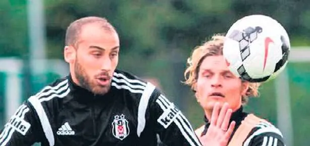 Cenk Tosun’un yüzü gülmüyor