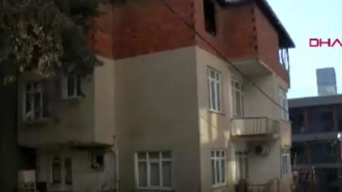 Pendik'te 4 katlı bina tahliye edildi