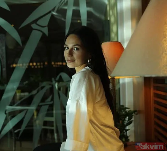 Bir Zamanlar Çukurova'nın Saniye'si Selin Yeninci bornozlu sıfır makyaj pozuyla hayran bıraktı! İbrahim Tatlıses bayılmakta haklı - 6