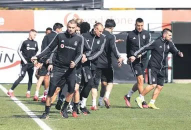 Beşiktaş’ta Alanyaspor hazırlıkları sürüyor-1