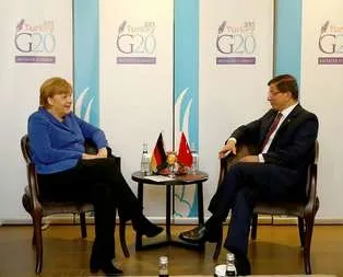 Başbakan Davutoğlu Merkel ile görüştü