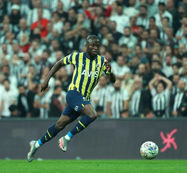 fenerbahcede-enner-valencia-attigi-10-golle-galatasarayin-toplam-gol-sayisini-gecti-1665392930346.jpg Fenerbahçe'de Enner Valencia attığı 10 golle Galatasaray'ın toplam gol sayısını geçti-5