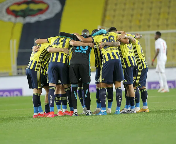 super-lig-sampiyonunun-kasasi-para-dolacak-1620983201970.jpg Süper Lig şampiyonunun kasası para dolacak-7