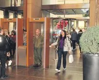 Avukata öncelik! Ebru Polat AVM’de X-Ray cihazından geçmeden içeri girdi