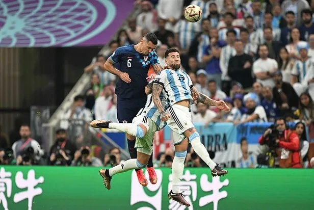 arjantin-hirvatistan-canli-anlatim-izle-1670964120392.jpeg Messi rekor kırdı! Arjantin-Hırvatistan'ı 3-0 yenerek final biletini alan ilk takım oldu-20