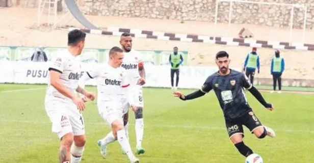 Bandırma Gençler’e takıldı! Mücadele 2-2 beraberlikle bitti