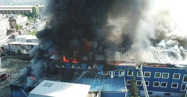 Arnavutköy’deki plastik fabrikasında korkutan yangın!