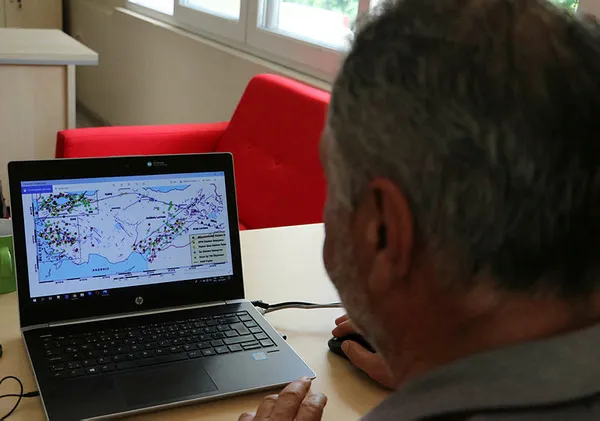 uzmanlar-italyayi-isaret-etti-iste-turkiyenin-bekledigi-buyuk-depremin-siddetinin-azalmasinin-tek-caresi-1593259294270.jpg Uzmanlar İtalya'yı işaret etti! İşte Türkiye'nin beklediği büyük depremin şiddetinin azalmasının tek çaresi...-3