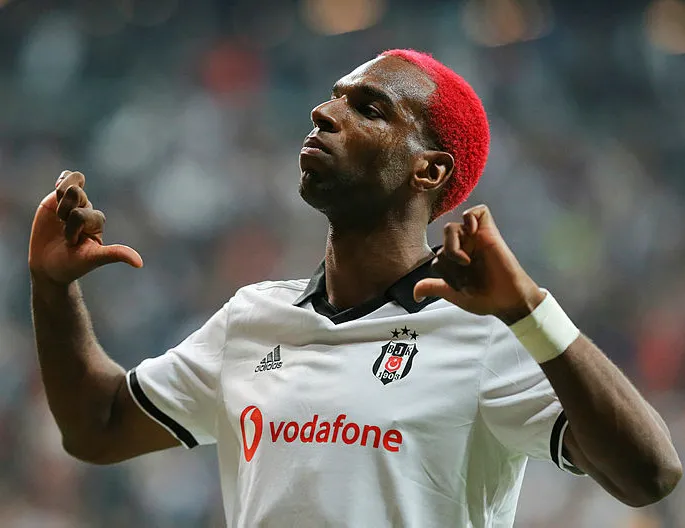 Babel gece yarısı paylaştı! Taraftar çıldırdı...