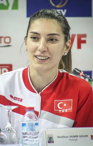 Eski sporcu Neslihan Demir Güler Vakıfbank Voleybol Takımı'nda genel menajerlik görevine getirildi