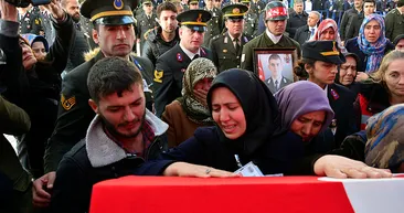 Helikopter kazasında şehit düşen kahramanlara veda