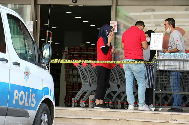 Diyarbakır'da korku dolu anlar! Hem soydu hem de rehin aldı