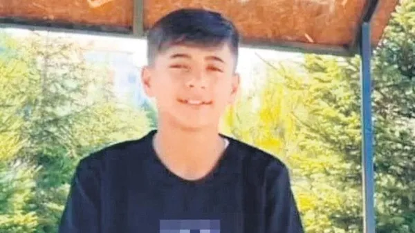 kiskanclik-vahseti-gizem-karamelek-erkek-arkadasiyla-gorusmeye-calisan-genc-kadina-dehseti-yasatti-1691271764096.jpeg Kıskançlık vahşeti! Gizem Karamelek erkek arkadaşıyla görüşmeye çalışan genç kadına dehşeti yaşattı-4