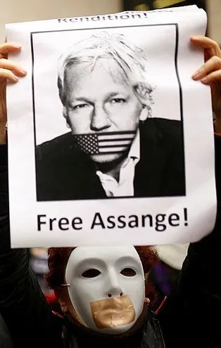 Assange'ın ABD'ye iade duruşmasını erteleme talebi reddedildi