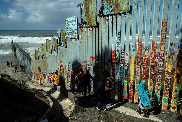 Pentagon'dan Meksika sınırına ilave 3 bin 750 asker-1