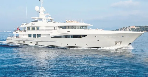 Ege'de sezon açılıyor! Bodrum’a 4YOU isimli yat demir attı