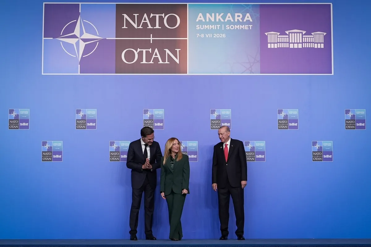 baskan-erdogandan-nato-zirvesi-mesaji-turkiye-donusumun-merkezinde-1783620002734.jpeg Başkan Erdoğan’dan NATO Zirvesi mesajı: Türkiye dönüşümün merkezinde-6