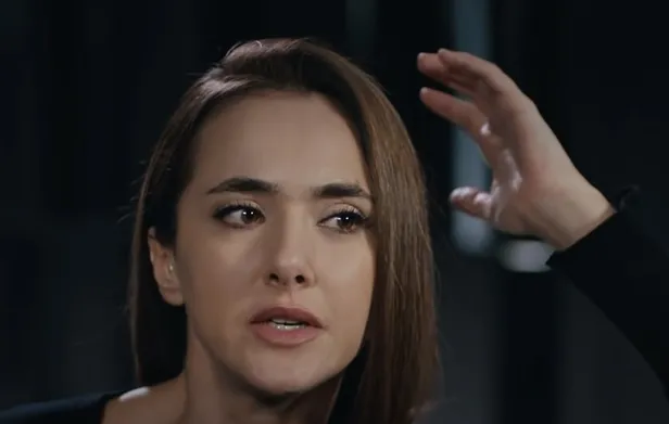 edho-ebru-kimdir-hain-mi-ebruyu-oynayan-dilsad-simsek-kimdir-kac-yasinda-ve-nereli-1609250086023.jpg EDHO Ebru kimdir, hain mi? Ebru'yu oynayan Dilşad Şimşek kimdir, kaç yaşında ve nereli?-2
