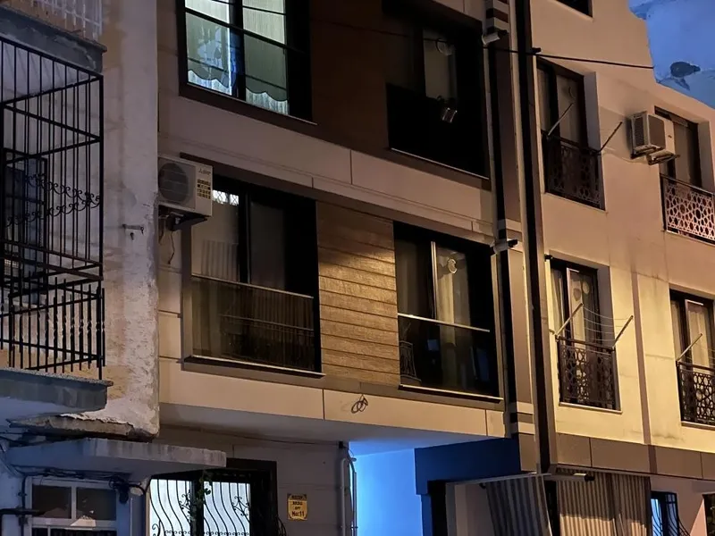 manisada-cinayet-murside-bocuneyi-5-yarim-altin-icin-bogarak-oldurdu-1775512383577.jpeg Manisa'da cinayet: Mürşide Böcüne'yi 5 yarım altın için boğarak öldürdü!-4