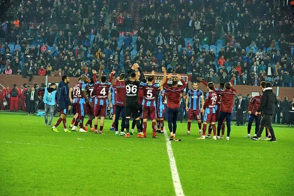 Trabzonspor taraftarları şampiyonluk istiyor-6