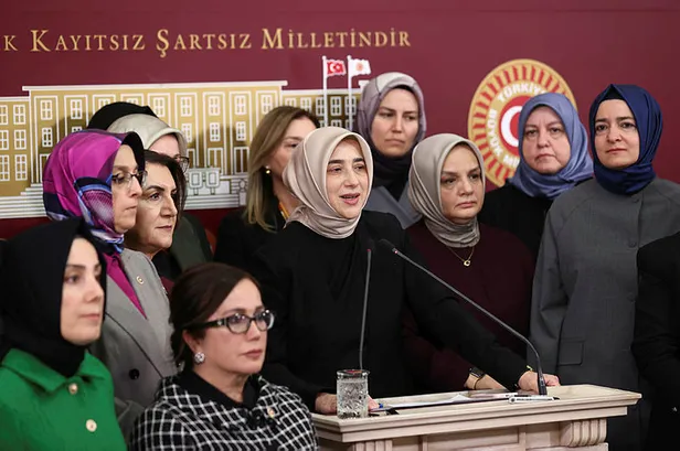 TİP'li Sera Kadıgil'in 'başörtüsüne anayasal güvence' hazımsızlığı! Fondaş kanalda provokatif sözler...-5