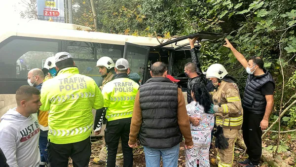 SON DAKİKA! İstanbul Sarıyer'de yolcu minibüsü kaza yaptı! Ölü ve yaralılar var-6
