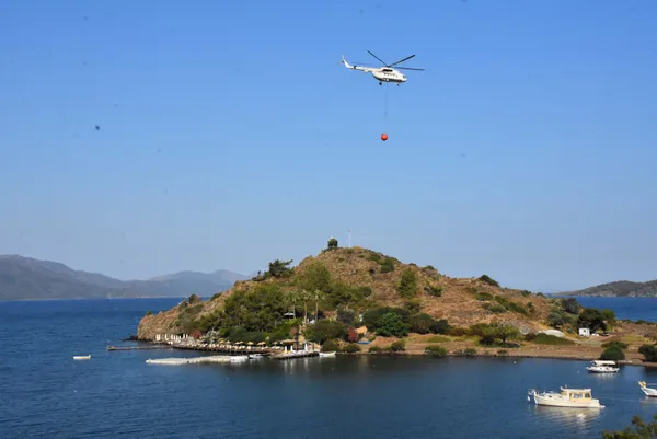 tarim-ve-orman-bakani-vahit-kirisci-meral-aksenerin-orman-yanginlariyla-ilgili-yalanlarina-cevap-verdi-1655889313501.jpg Tarım ve Orman Bakanı Vahit Kirişci Meral Akşener'in orman yangınlarıyla ilgili yalanlarına cevap verdi-5