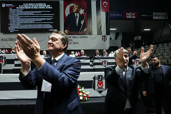 besiktas-secim-canli-izle-3-aralik-besiktas-baskani-kim-oldu-kim-secildi-besiktas-kulubu-bjk-yeni-baskani-kim-1701585020771.jpg Beşiktaş Kulübü (BJK) 35. yeni başkanı kim oldu? 3 Aralık 2023 Beşiktaş başkanı kim oldu, kim seçildi? İŞTE SONUÇLAR-7