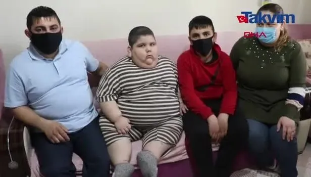 5 yaşındaki Yağız 90 kiloya ulaştı! Geceleri solunum cihazına bağlı uyuyor