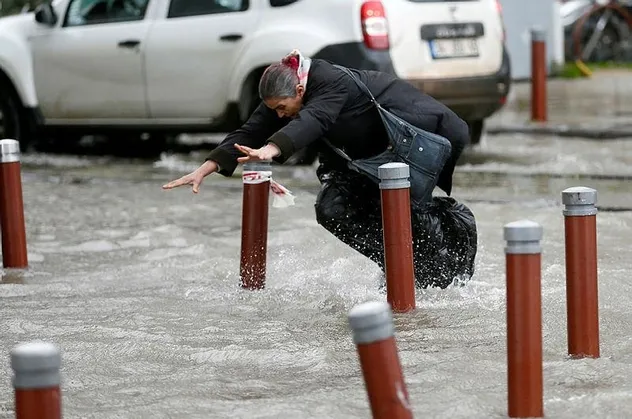 İzmir'de sel felaketi!