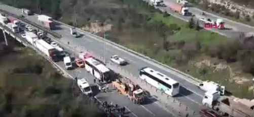 TEM’de zincirleme kaza! Ankara yönü trafiğe kapandı-4