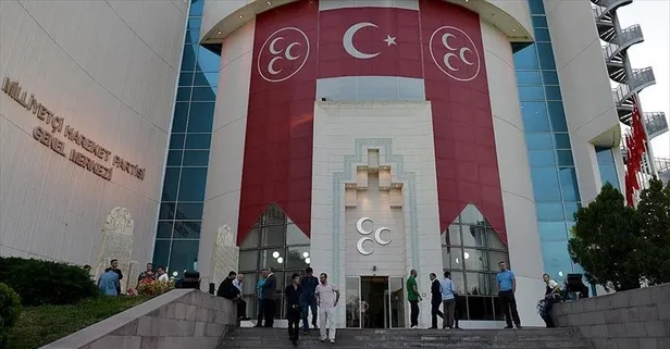 Adalet Bakanı Gül  MHP Genel Merkezi'nde