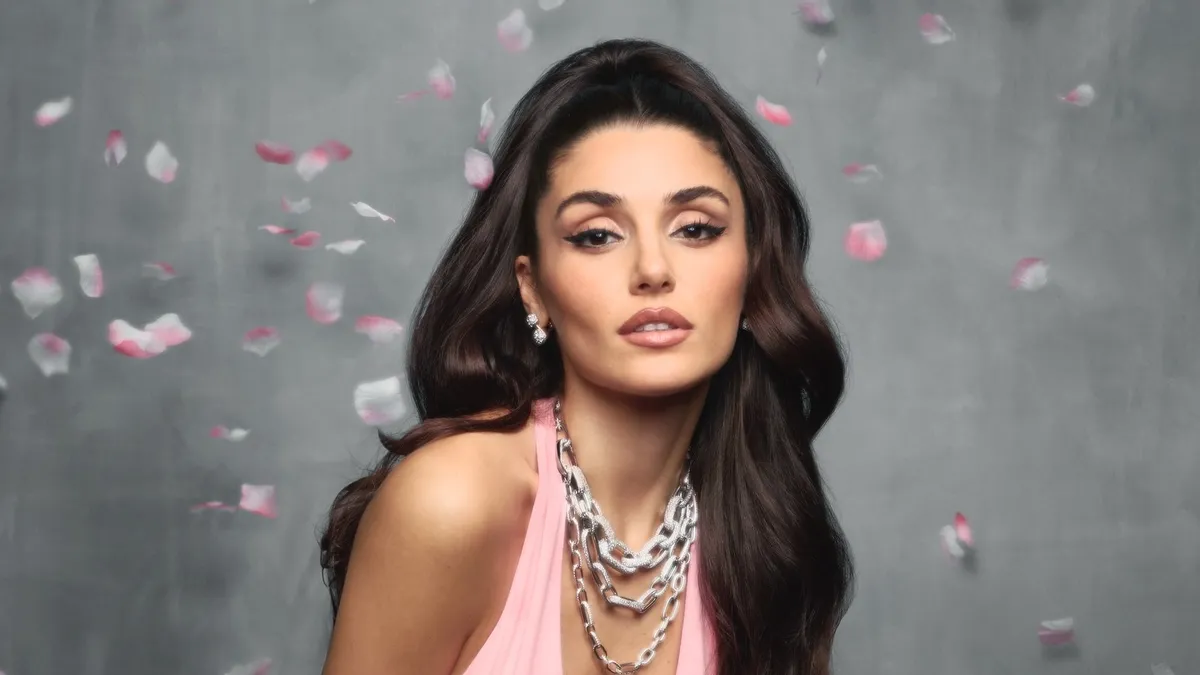 Hande Erçel’den Yeni Sosyal Medya Paylaşımı