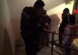 Anne şiddetinden kaçarken balkondan düştü