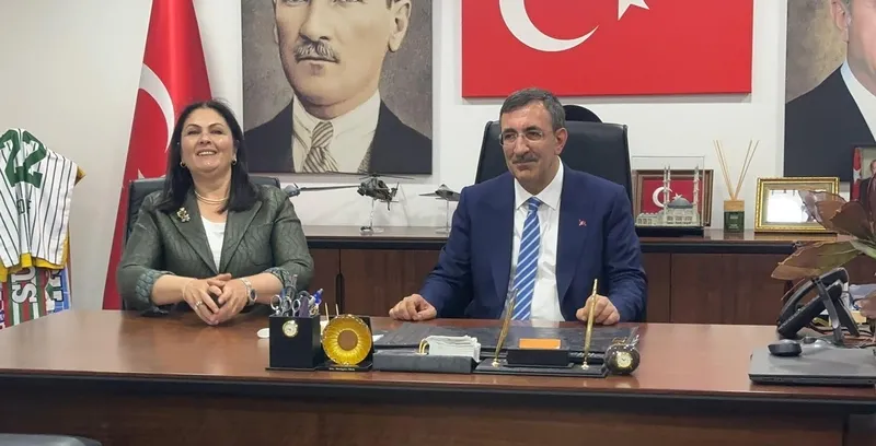 1720366323215.jpg Cumhurbaşkanı Yardımcısı Yılmaz: ''Enflasyon çok daha hızlı düşecek, göreceksiniz''-5