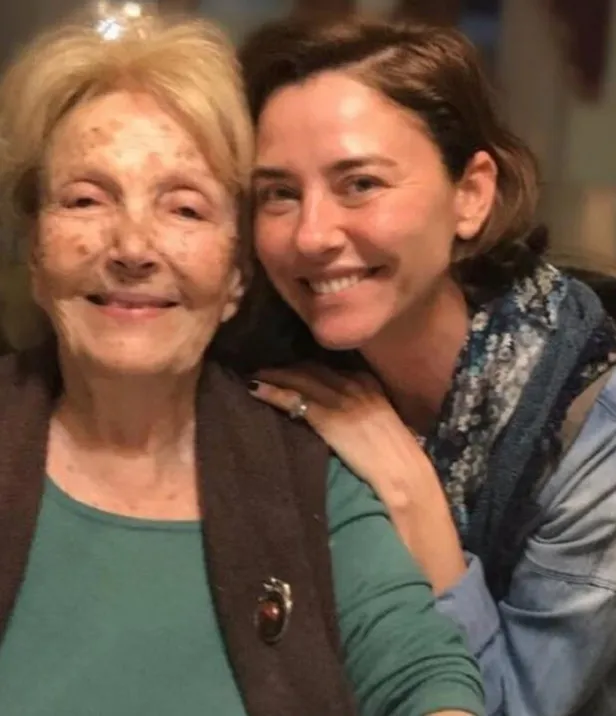 Yeşilçam'ın bir devi daha hayatını kaybetti! Nedret Güvenç kimdir? Gençliğinde pek çok filmde rol alan Nedret Çınar neden öldü?-4