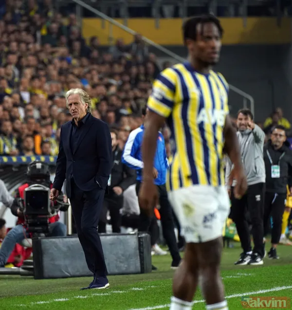 SON DAKİKA FENERBAHÇE HABERLERİ... Fenerbahçe'de Sivasspor karşısında Michy Batshuayi kırmızı kart gördü! Jorge Jesus çılgına döndü! İşte o anlar - 5