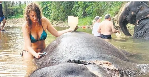 Sosyetik güzel Yasemin Kozanoğlu Uzak Doğu tatiline çıktı