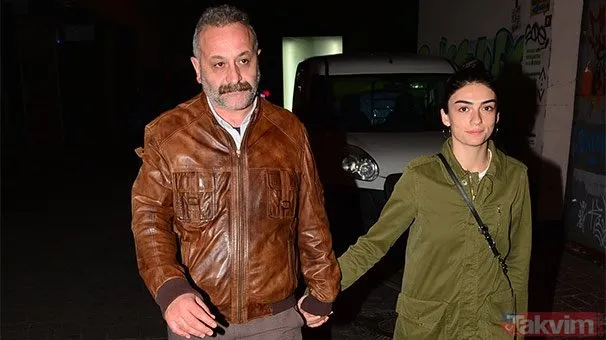 Hazar Ergüçlü ile görüntülenen Onur Ünlü: Hep yakalanıyoruz!