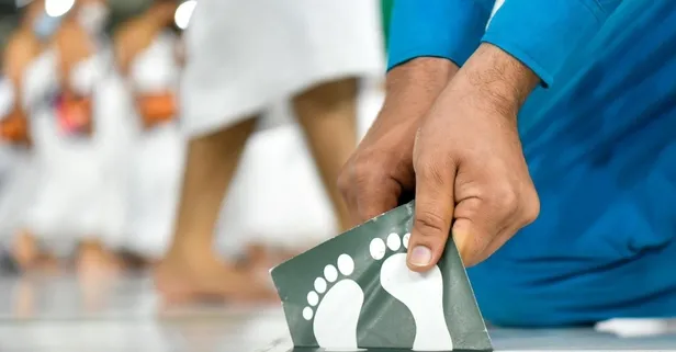 Suudi Arabistan'dan flaş karar! Kabe'de sosyal mesafe etiketleri kaldırıldı