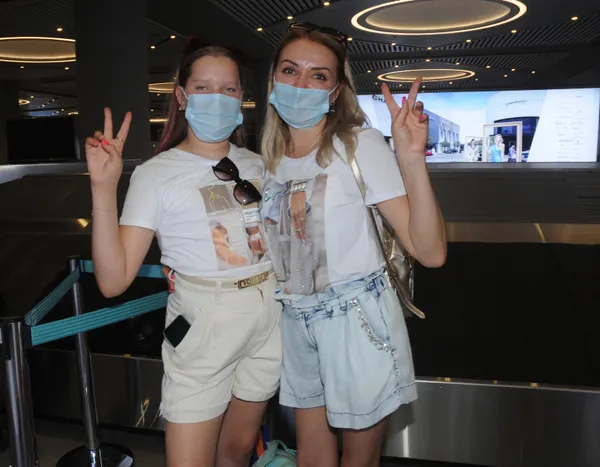 bu-yilin-ilk-7-ayinda-turist-sayisi-2020-yilinin-ayni-donemine-gore-yuzde-50-artti-1629791856223.jpg Bu yılın ilk 7 ayında turist sayısı 2020 yılının aynı dönemine göre yüzde 50 arttı-3