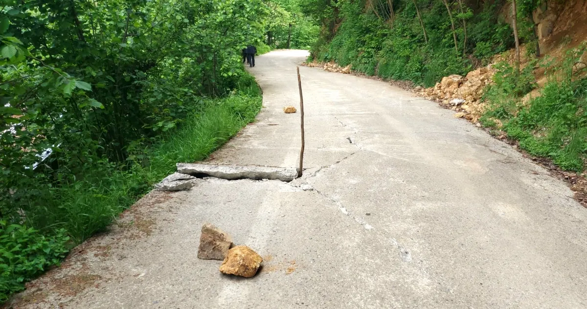 giresun-bulancakta-heyelan-riski-33-ev-tahliye-edildi-1780395015242.jpg Yağışlar sonrası Giresun Bulancak’ta heyelan alarmı: 33 ev tahliye edildi-3