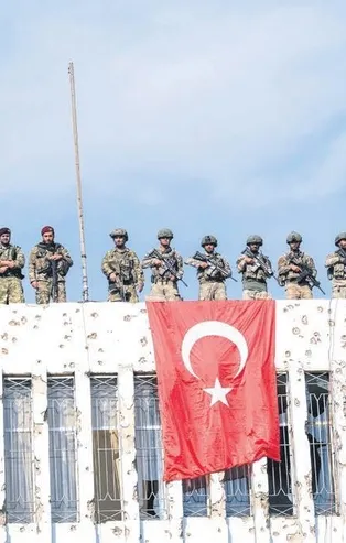 PKK/PYD'den temizlenen Rasulayn'da Milli Suriye Ordusu ve Türk bayrağı çekildi