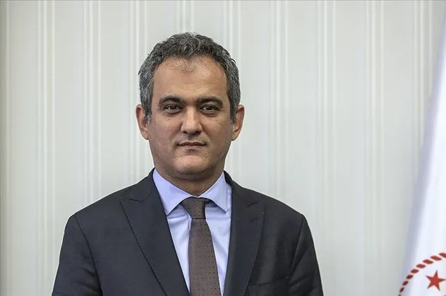 Milli Eğitim Bakanı Mahmut Özer'den flaş yüz yüze eğitim açıklaması: Tüm kademe ve sınıf seviyelerinde başlayacağız!