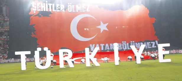 Antalya’da muhteşem koreografi